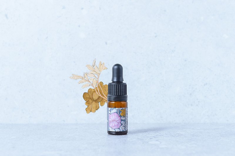 Helichrysum. Essence Oil Elegant Chrysanthemum Fragrance 10ml Lightens dull skin, blemishes, and rosy cheeks - เอสเซ้นซ์/แอมพูล - น้ำมันหอม สีทอง