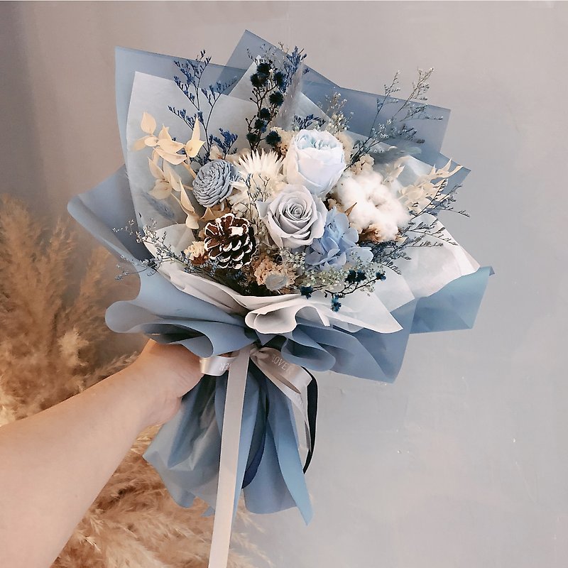 Serene blue eternal bouquet - ของวางตกแต่ง - พืช/ดอกไม้ 