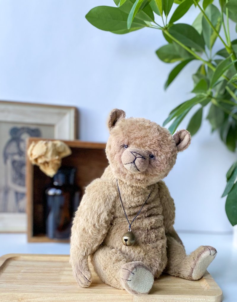 Teddy bear Theodore - ตุ๊กตา - วัสดุอื่นๆ สีนำ้ตาล