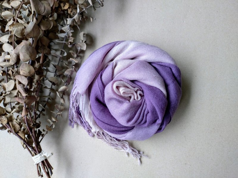 Zhiran Life-Natural plant-dyed wool scarf/grape purple - Scarves - Wool 