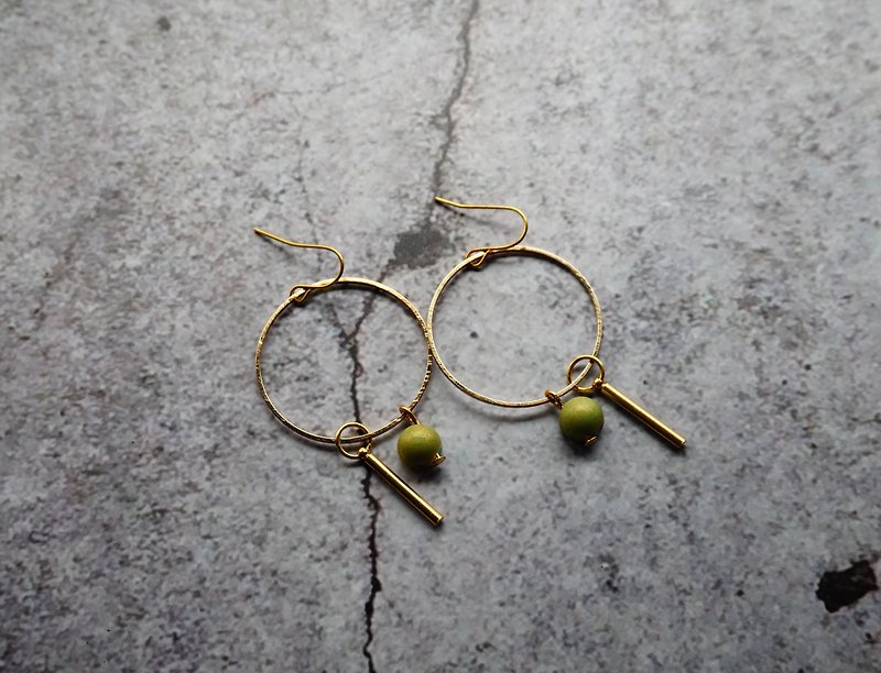 手工匈牙利石黃銅耳環 | 青檸 - 耳環/耳夾 - 寶石 綠色