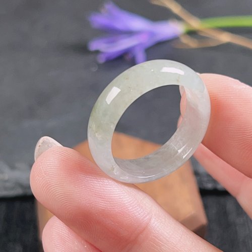 瓔珞珠寶盒 E.L.Jewelry Box 冰種飄綠翡翠戒指戒圈 | 國際17.5圍 | 天然緬甸玉翡翠A貨