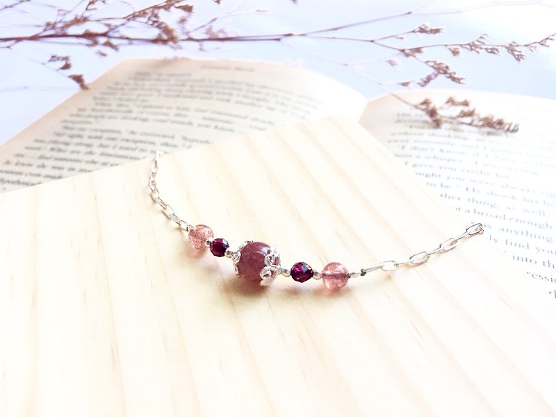 Ops Strawberry crystal Garnet bracelet-草莓晶/純銀/桃花/石榴 - 手鍊/手鐲 - 寶石 粉紅色