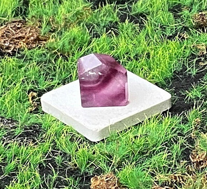 能量水晶-能量夢幻彩虹漸層螢石 增智慧 屏除雜亂思緒 入厝禮物 - 擺飾/家飾品 - 水晶 多色