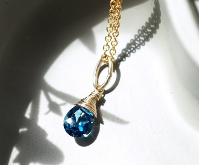 ブルートパーズペアシェイプペンダント ネックレス ITALYシルバー 925 ☆ロンドンブルートパーズのペアシェイプカットネックレス