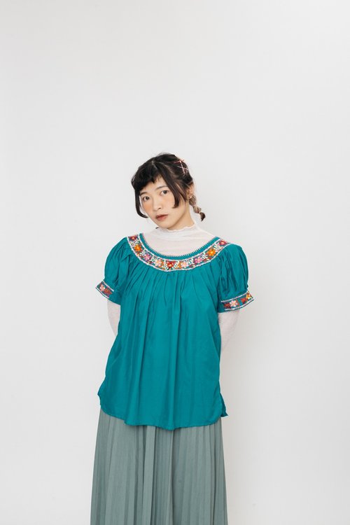 初戀販賣所 民族刺繡上衣.Embroidery Folk Blouse【初戀販賣所】A1069