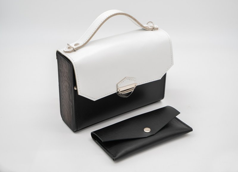Black white leather bag, wooden sides, hadnmade shoulder bag - 手提包/手提袋 - 真皮 黑色