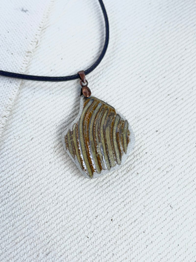 Metamorphic Rock | Handmade Pottery Necklace - สร้อยคอ - ดินเผา สีนำ้ตาล