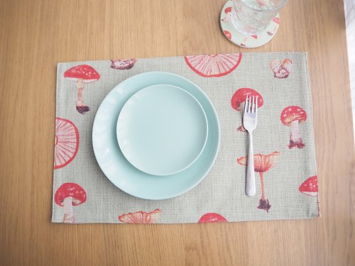 糖包包 餐桌上的点缀红蘑菇餐垫植物系餐桌风棉麻餐垫餐巾