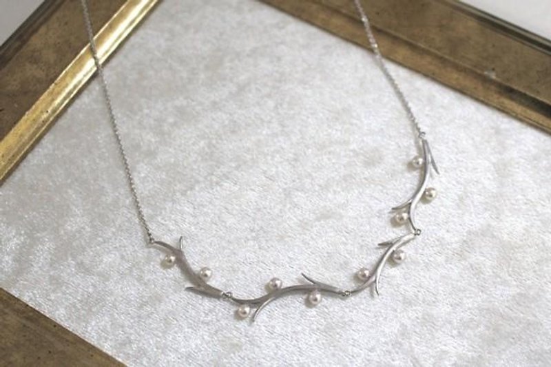 Akoya Pearl Branch Necklace 3 (Silver Color) - สร้อยคอ - โลหะ สีเงิน