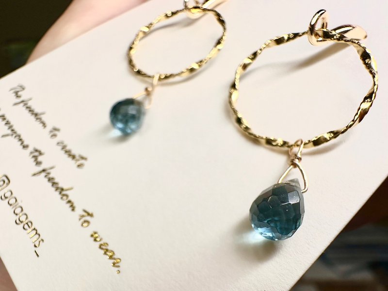 GAIA | Round drop blue crystal earrings | Feeling is the source of inspiration - สร้อยข้อมือ - เครื่องประดับพลอย สีน้ำเงิน