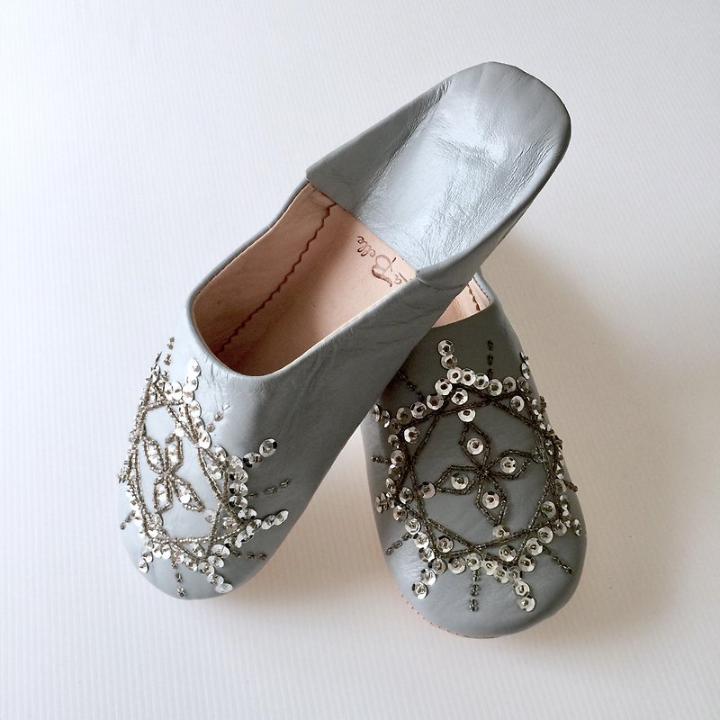 Babouche Slipper / 拖鞋 / beautiful embroidery handmade baboosh / Tiara / unique design / Rats / slippers - Items for Display - Genuine Leather Brown
