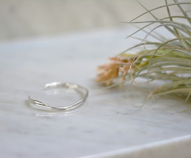 Llife RIPPLE BRACELET Water ripple sterling silver bracelet - Shop