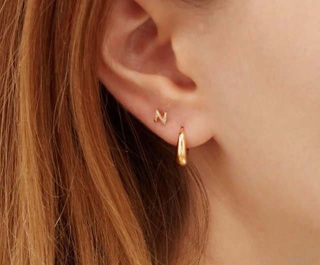 Converting to Gold Plated Clip-on Pierced-look Hoop Earrings with Spring  Closure - Shop Joyce Wu Handmade Jewelry Earrings & Clip-ons - Pinkoi