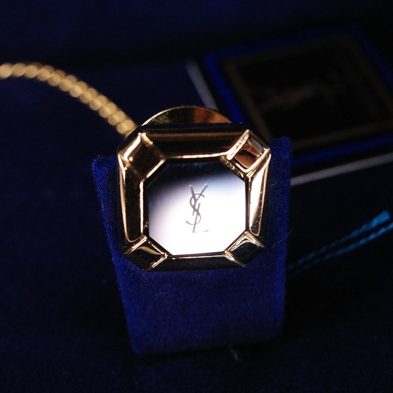 YSL YVES SAINT LAURENT 聖羅蘭  鍍金 變色 領針 附原盒 日本製 - 其他 - 貴金屬 金色