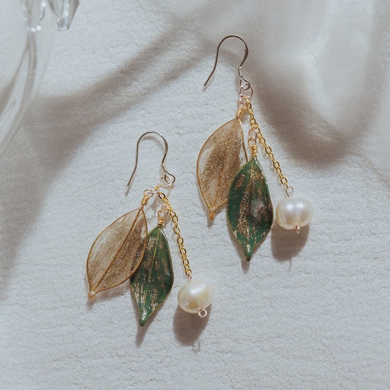 [Golden Branches and Jade Leaves] Dangle Earrings | Crystal Flower Jewelry - Earrings & Clip-ons - Resin Gold