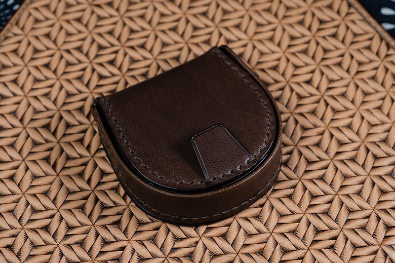 Dark Tan Horseshoe Coin Purse Genuine Leather Coin Purse (Italian Vegetable Tanned Leather) - กระเป๋าใส่เหรียญ - หนังแท้ สีนำ้ตาล