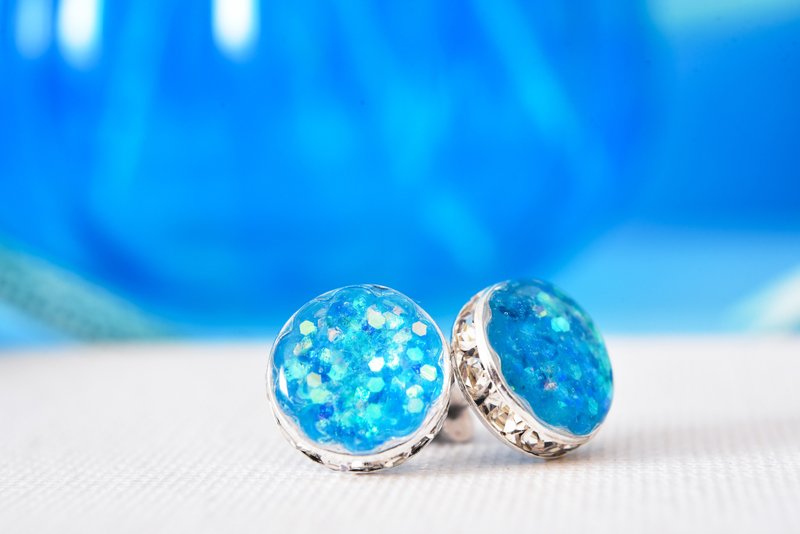 美ら海  pierced earrings / clip on - ピアス・イヤリング - レジン ブルー