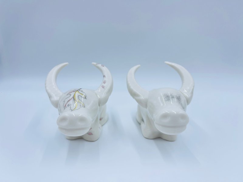 小牛擺件 - 擺飾/家飾品 - 瓷 白色