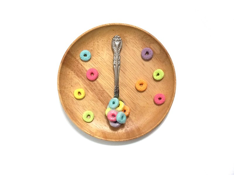 The happiness of a bite of dessert | Nutritious cereal breakfast spoon brooch | Artificial food handmade ornaments - เข็มกลัด - ดินเหนียว หลากหลายสี