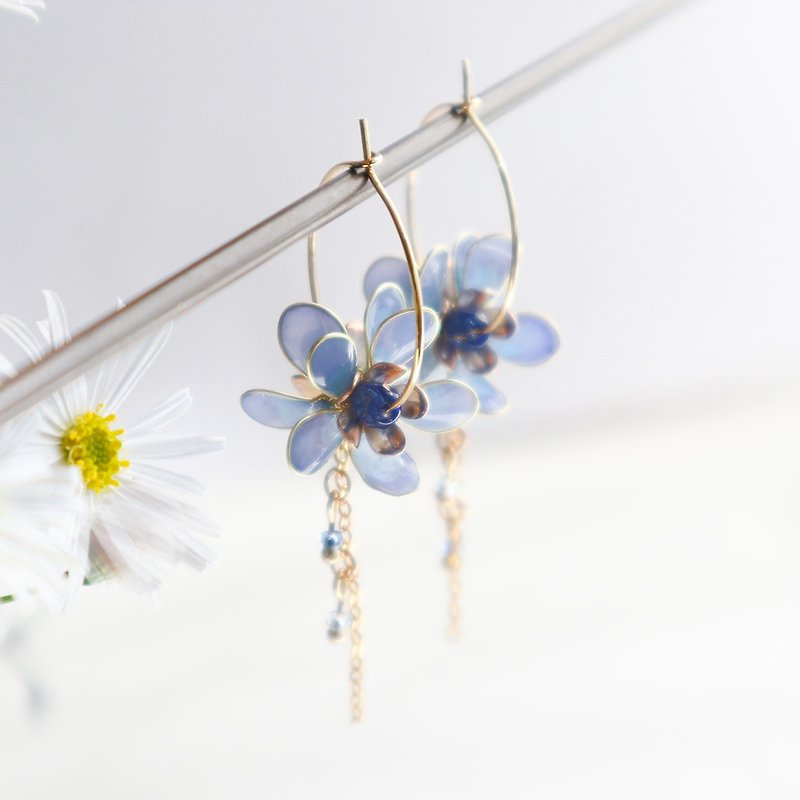 春待つ花耳飾り　青 - 耳環/耳夾 - 其他材質 藍色