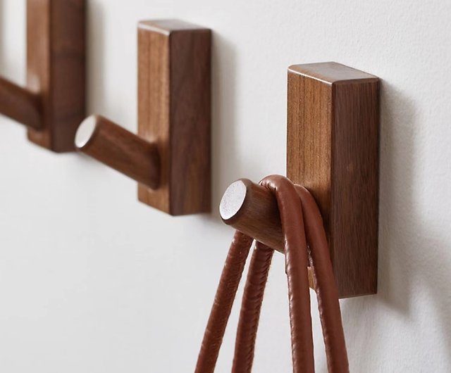 wooden hook/hat hook /coat hook/wall hanging - Shop mzdesign Hangers & Hooks  - Pinkoi