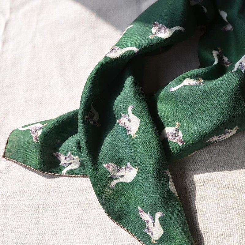 Individually Printed Organic Cotton Goose Square Scarf - ผ้าพันคอถัก - ผ้าฝ้าย/ผ้าลินิน 