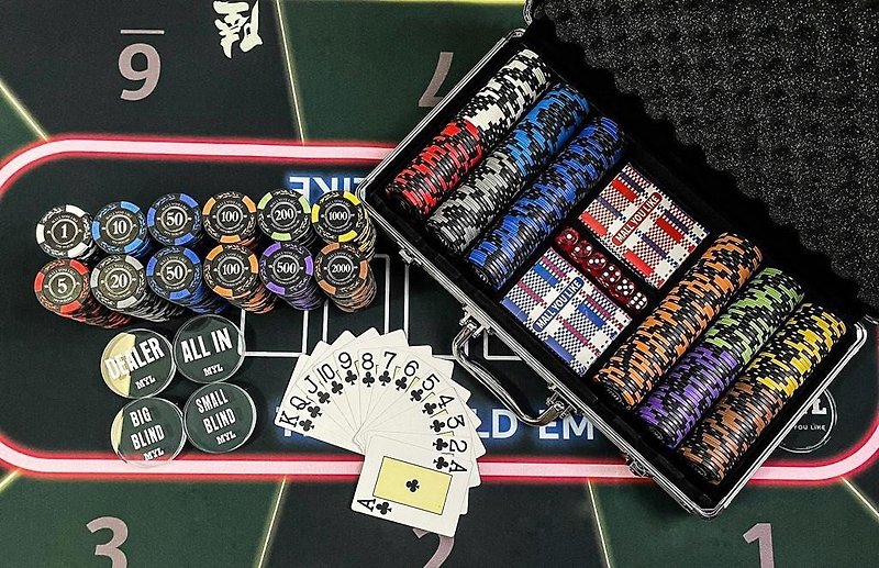 Customized denomination chip set glass DEALER poker set Texas Hold'em Mahjong chips POKER - บอร์ดเกม - ดินเหนียว 
