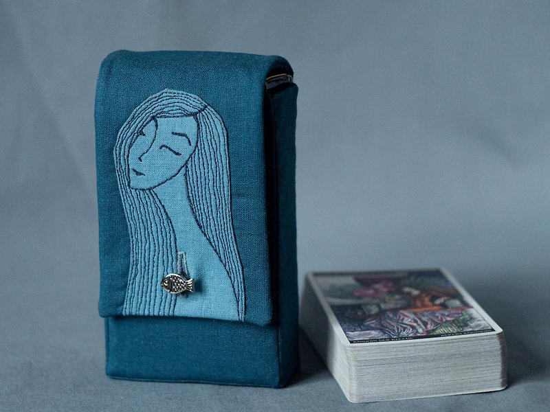 Blue Girl Fish Cotton Tarot Cards Case Oracle Deck Pouch Tarot Deck Holder - 其他 - 棉．麻 藍色