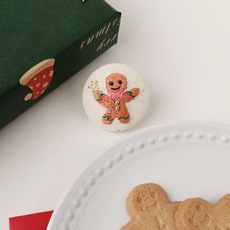 聖誕薑餅人餅乾刺繡胸針 - 心口針/胸針 - 棉．麻 咖啡色