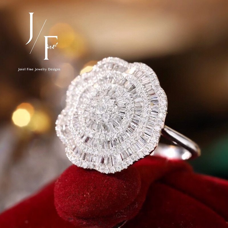 18K Gold Flower Diamond Ring - แหวนทั่วไป - เพชร 