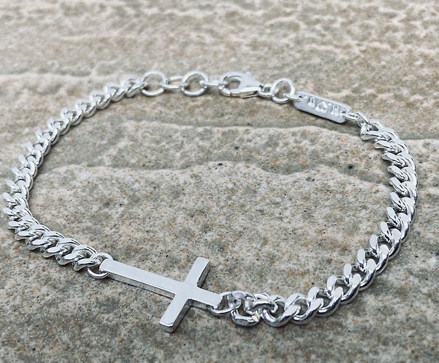Sterling silver cross bracelet can be customized with name S325 