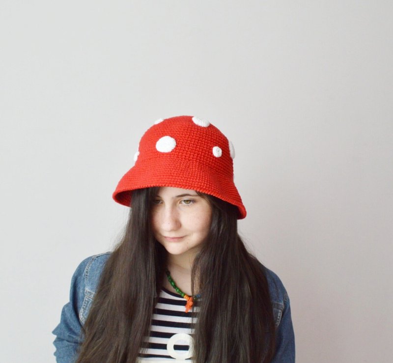 Crochet mushroom bucket hat aesthetic outfit Custom cute knit red fisherman hat - หมวก - ผ้าฝ้าย/ผ้าลินิน สีแดง