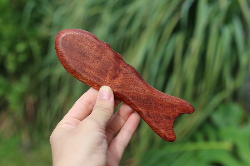 │Rosewood│Fish-shaped scraping board - อื่นๆ - ไม้ 