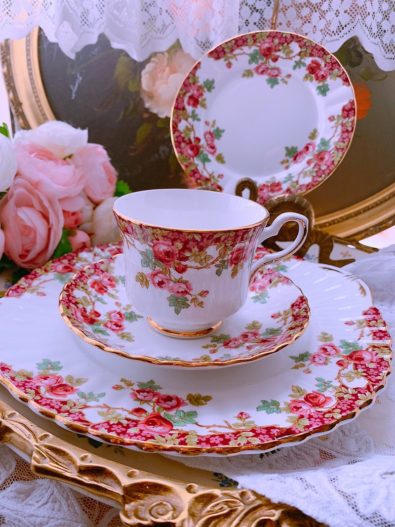 British bone china red rose teacup, coffee cup three-piece birthday gift afternoon tea stock new - Teapots & Teacups - Porcelain Red