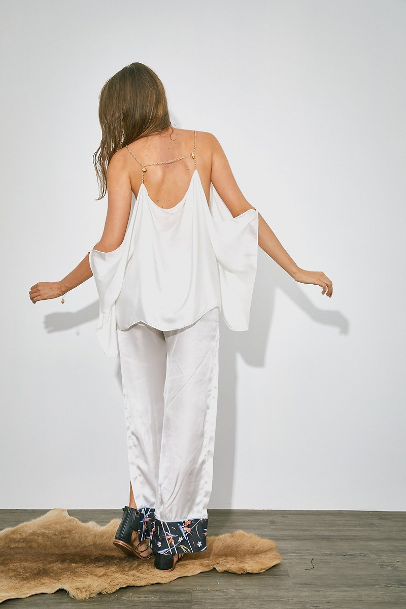 Try beachwear seashells chain short tunic in white - เสื้อผู้หญิง - เส้นใยสังเคราะห์ ขาว