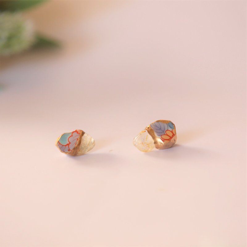 有田焼 陶片 金継ぎ ピアス イヤリング / ゴールドルチルクォーツ　リーフ柄　伝統工芸 - 耳環/耳夾/耳骨夾 - 陶 藍色