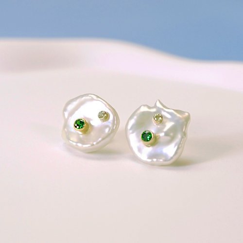 serene studio 天然異形炫光珍珠鑲嵌祖母綠色系耳環 美國產14K注金