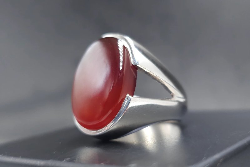 Handmade Silver Red Yemeni Aqeeq unisex Ring, Silver Handmade Jewelry, Blood red - 戒指 - 寶石 紅色