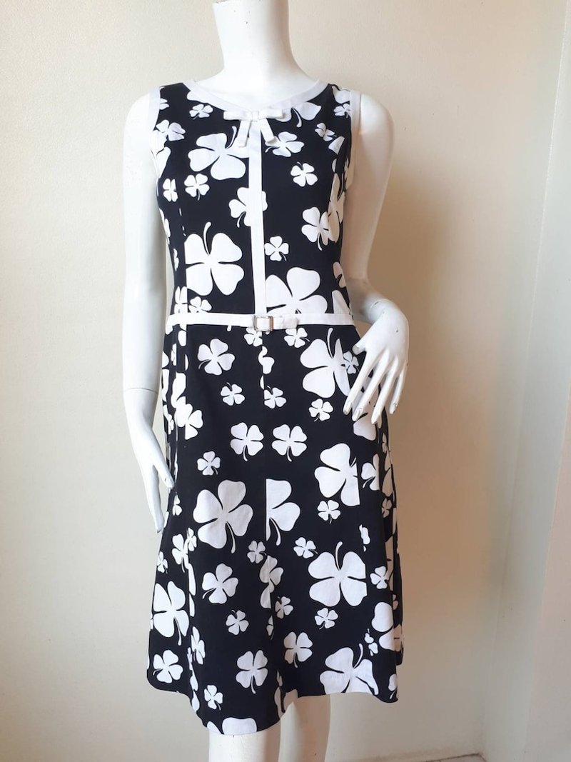 Vintage Courreges Cotton Print Mini Dress Size 9 will fit Medium - ชุดเดรส - ผ้าฝ้าย/ผ้าลินิน 