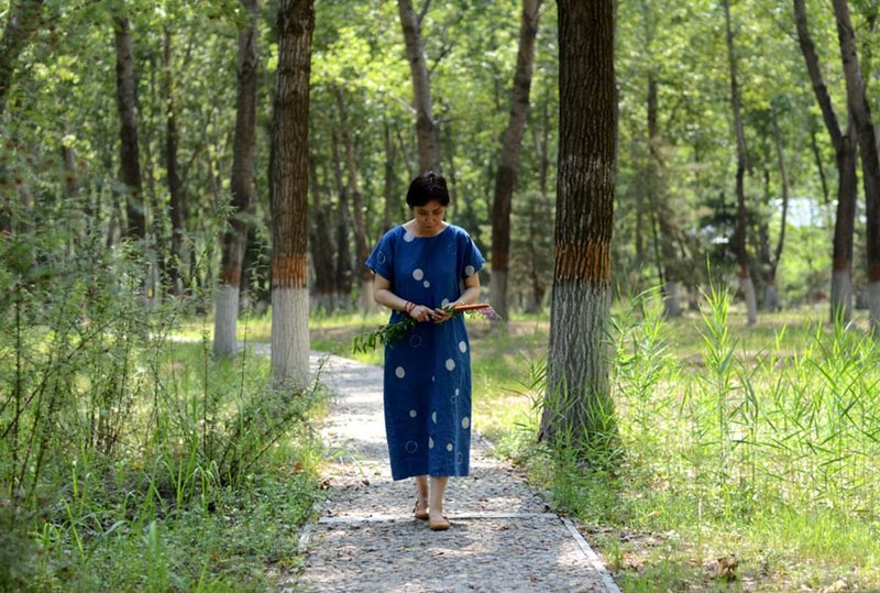 Scavenging Original Women's Vegetable Indigo Dye Batik Dress Sleeveless Robe - Skirts - Cotton & Hemp 