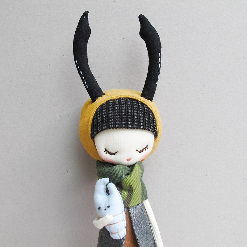 Stag beetle sprite (looking down and smiling) - Stuffed Dolls & Figurines - Cotton & Hemp Black