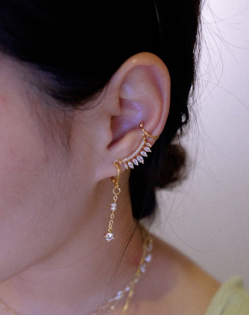 SYUAN JEWELRY | 玩美— 設計款鍍18K鋯石珍珠耳環耳骨夾 - 耳環/耳夾 - 其他金屬 