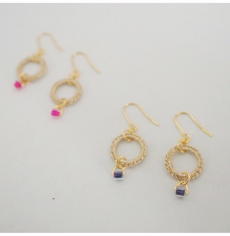 Knitting ring earrings/gold - 耳環/耳夾 - 繡線 金色
