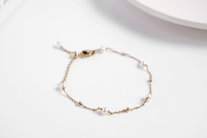 Twinkle. Everyday Glitter Pearl Bracelet - Bracelets - Stainless Steel Gold