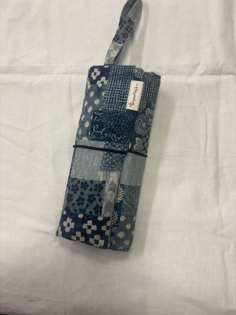 現貨-卷軸式布製筆袋-日式拼接 - 鉛筆盒/筆袋 - 棉．麻 藍色