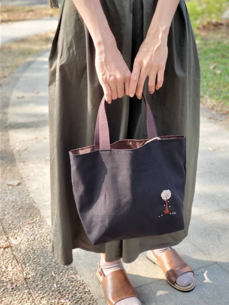 Hand Embroidery Handbag、Basic bag - Handbags & Totes - Eco-Friendly Materials 