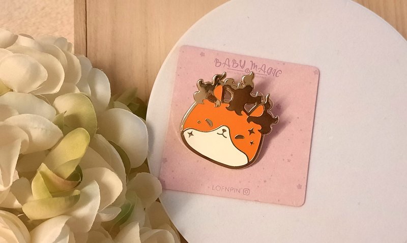 狐狸皇冠 夜光襟針 - 胸針 - 其他金屬 