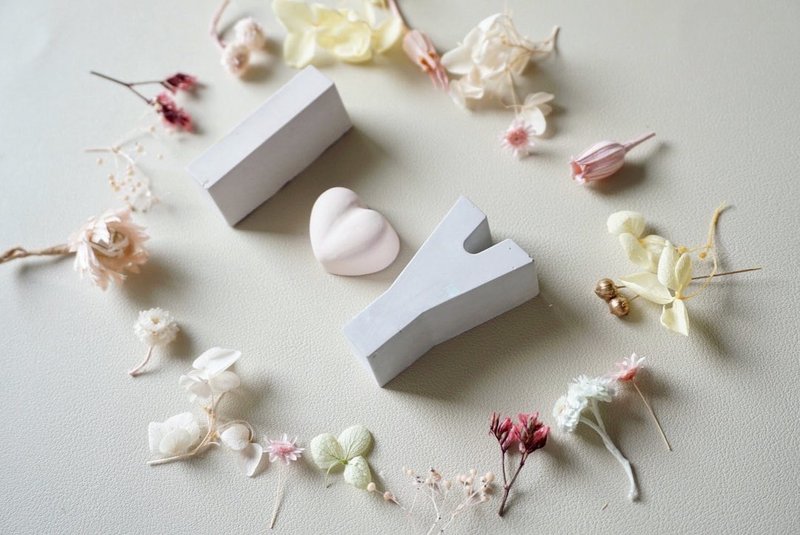 [Stone and Flowers] Customized | Letter diffuser Stone gift box (including immortal flowers) Valentine's Day gift for besties - Fragrances - Other Materials Silver