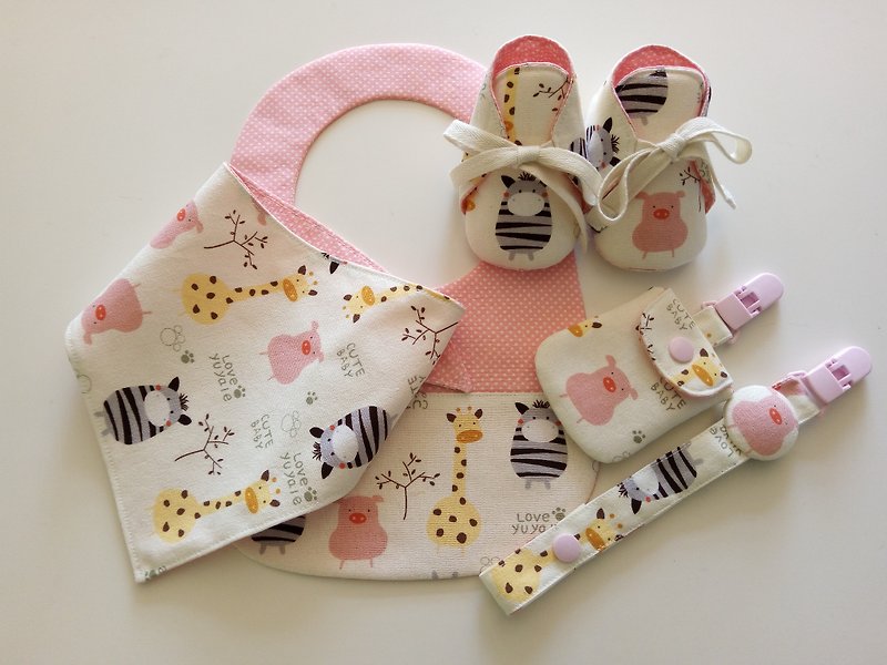 ピンクの布の動物園出産ギフトベビーシューズスカーフ+ビブ+ + +おしゃぶりクリップ安全な福袋 - 出産祝い用贈物 - コットン・麻 ピンク